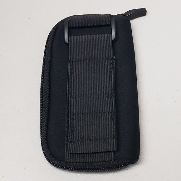 Roots Pouch - Picture 2 of 9